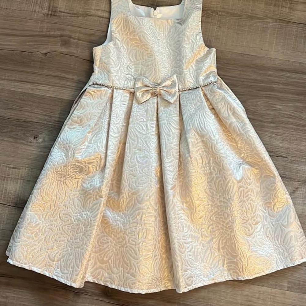 Elegant Cream Kids Dress with Bow